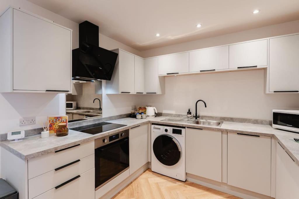 Boutique Apartment - Mazerystays Exley Eksteriør billede